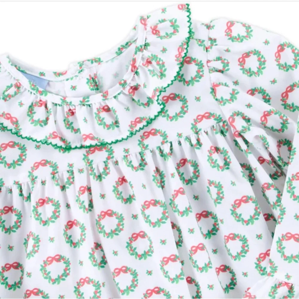 Holiday Wreath White Print Ruffle Collared Bubble
